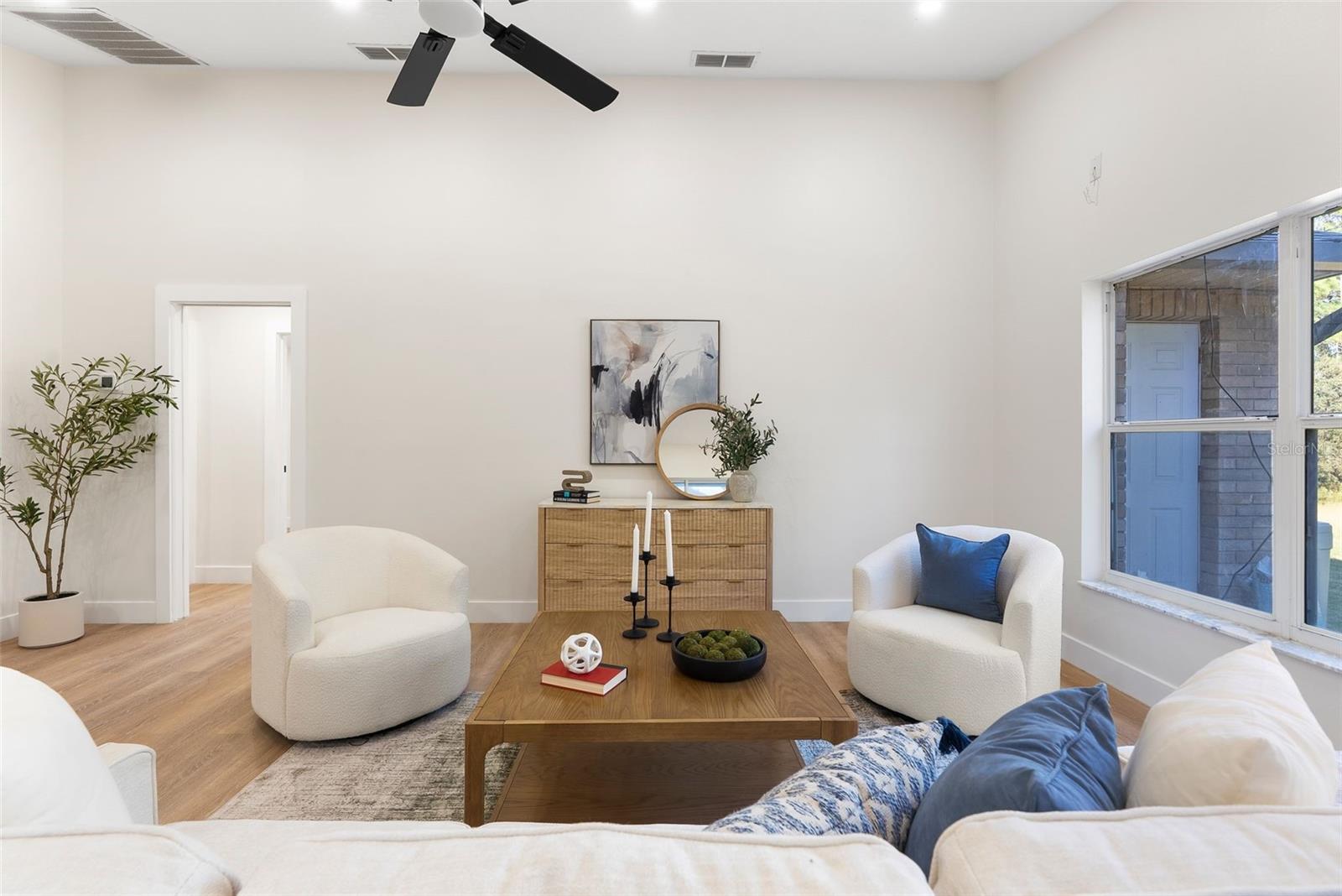 Image 17 of 43 For 2666 Winnemissett Oaks Drive