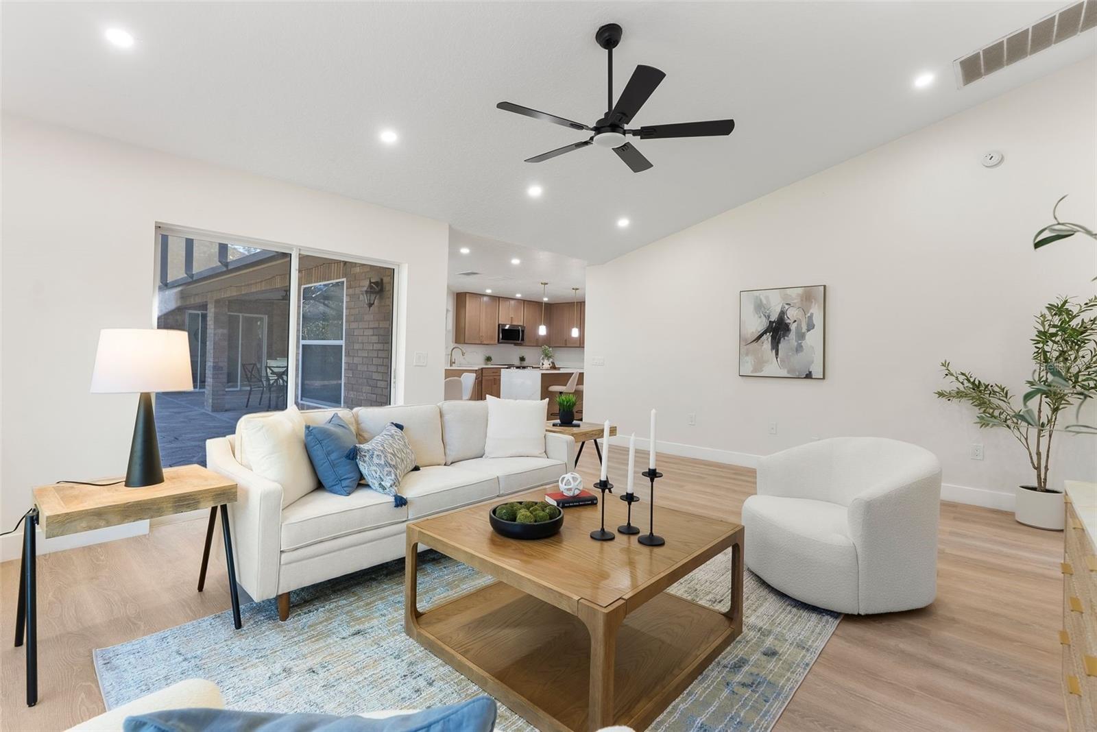 Image 18 of 43 For 2666 Winnemissett Oaks Drive