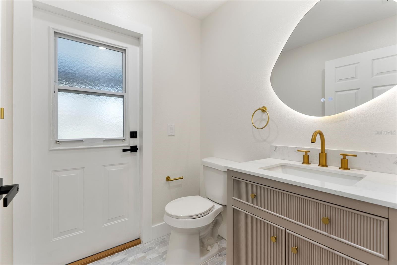 Image 30 of 43 For 2666 Winnemissett Oaks Drive