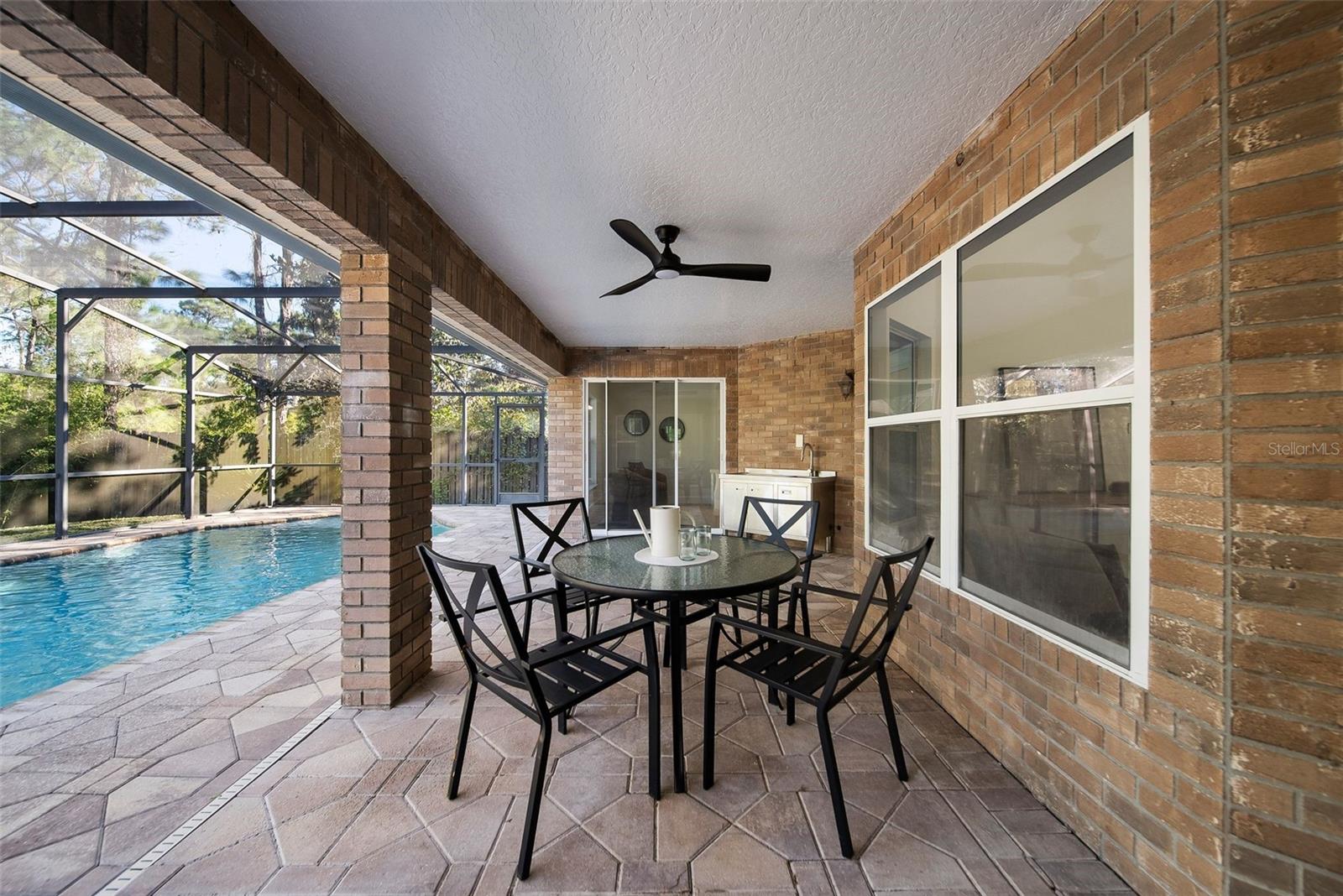 Image 32 of 43 For 2666 Winnemissett Oaks Drive