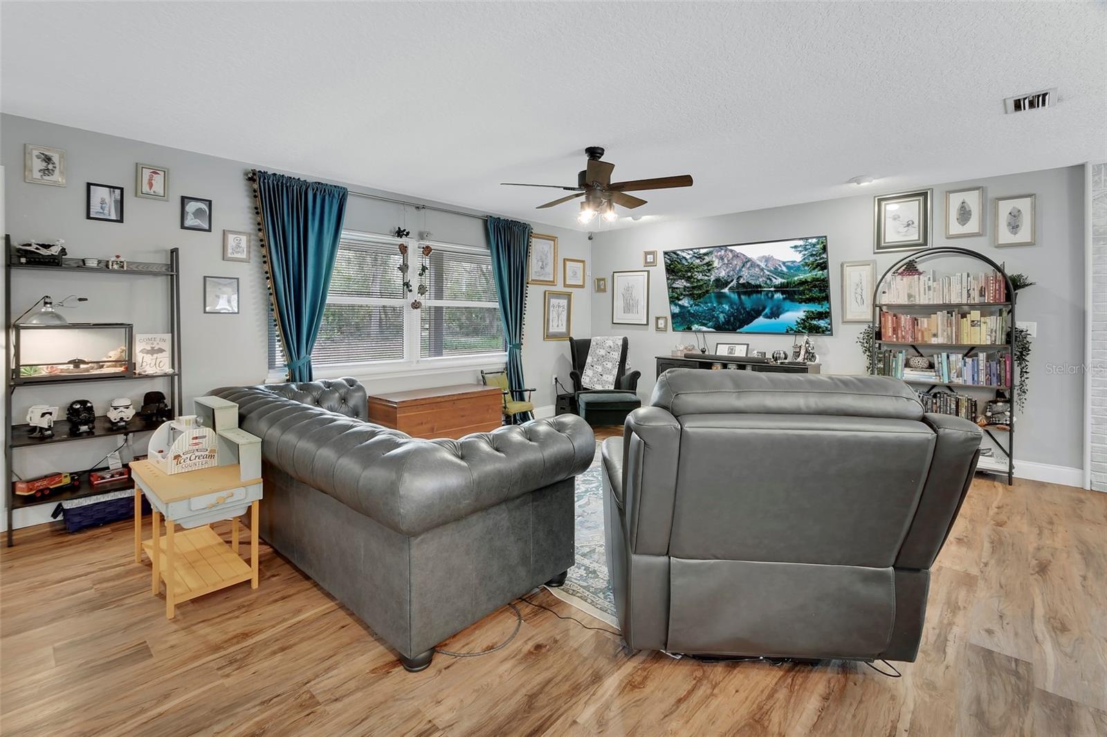 Image 3 of 31 For 4370 Grant Street