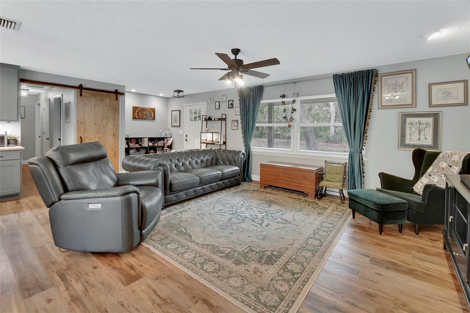 Image 4 of 31 For 4370 Grant Street