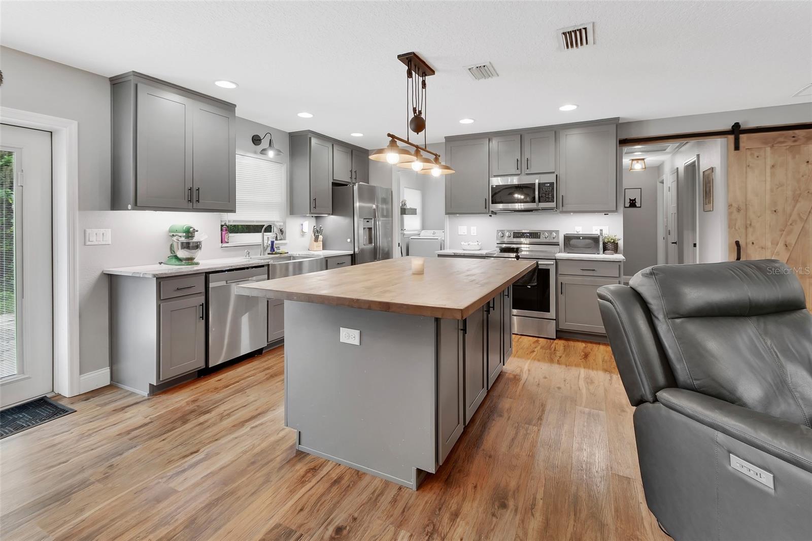 Image 6 of 31 For 4370 Grant Street