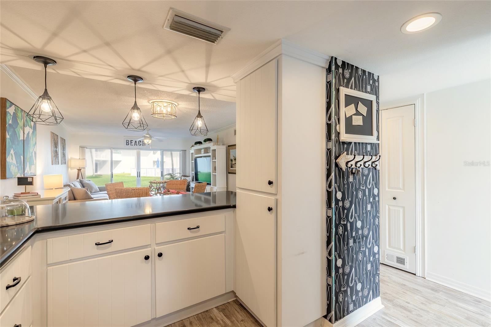 Image 4 of 29 For 4831 Saxon Drive 1060