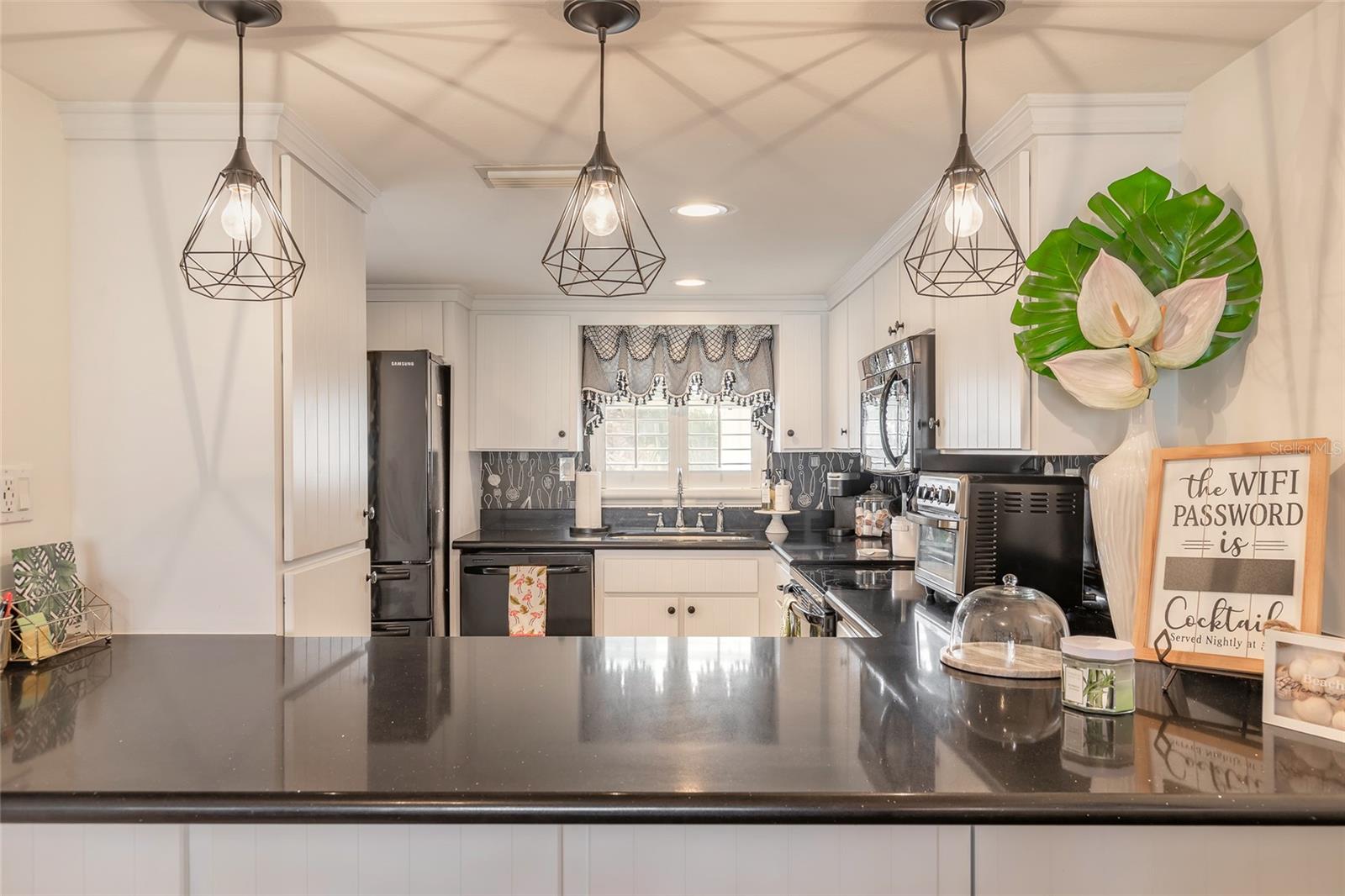 Image 6 of 29 For 4831 Saxon Drive 1060