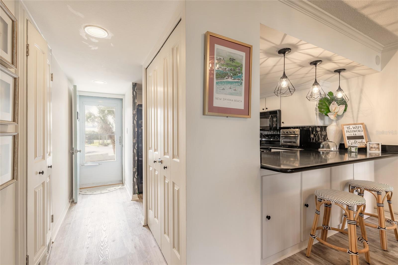 Image 7 of 29 For 4831 Saxon Drive 1060