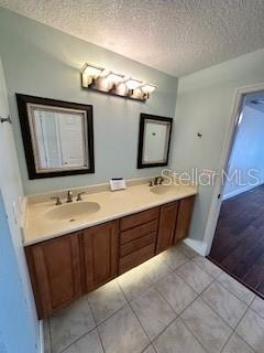 Image 21 of 28 For 38 Canterbury Woods