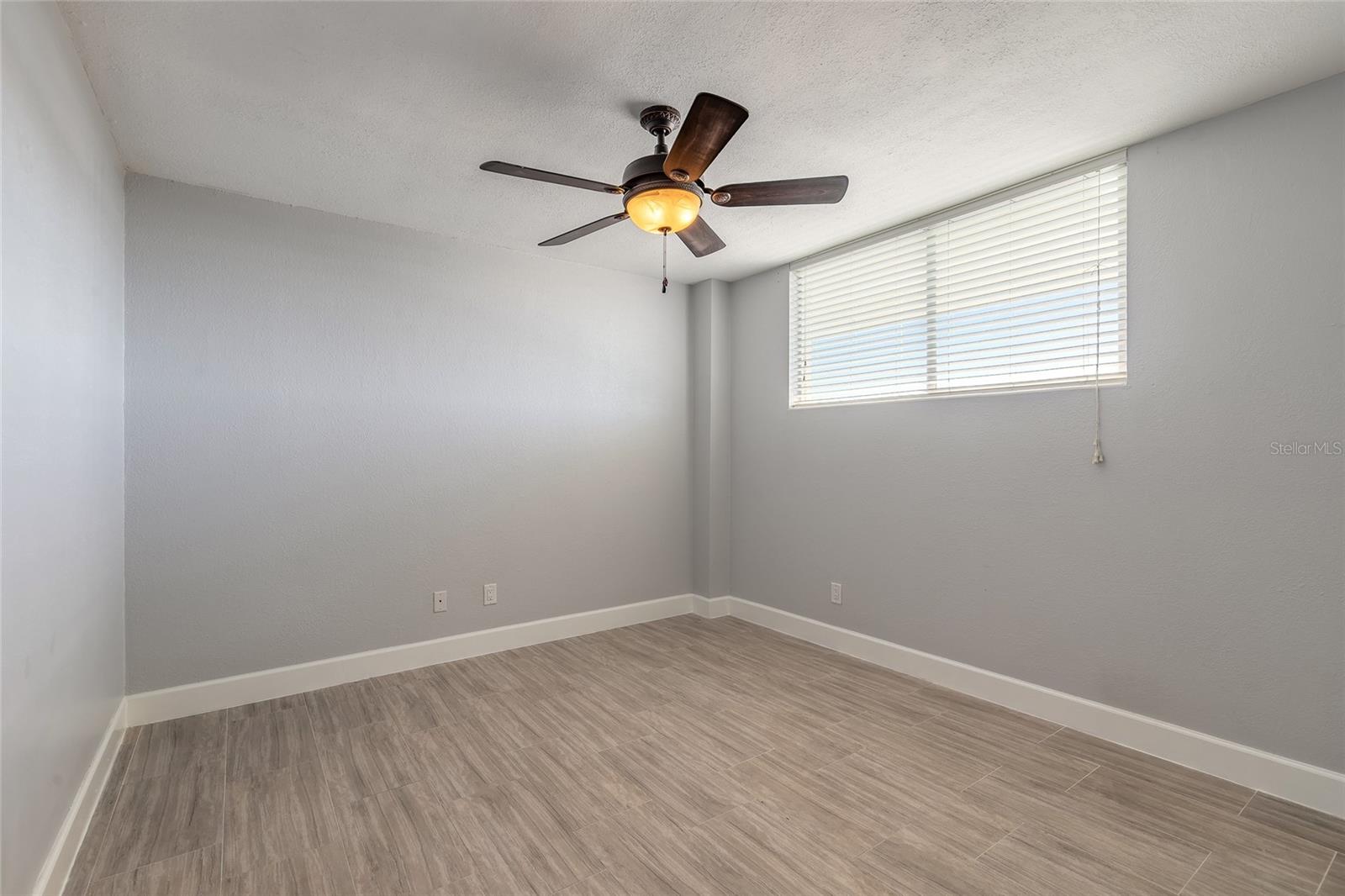 Image 20 of 30 For 2727 Atlantic Avenue 4090