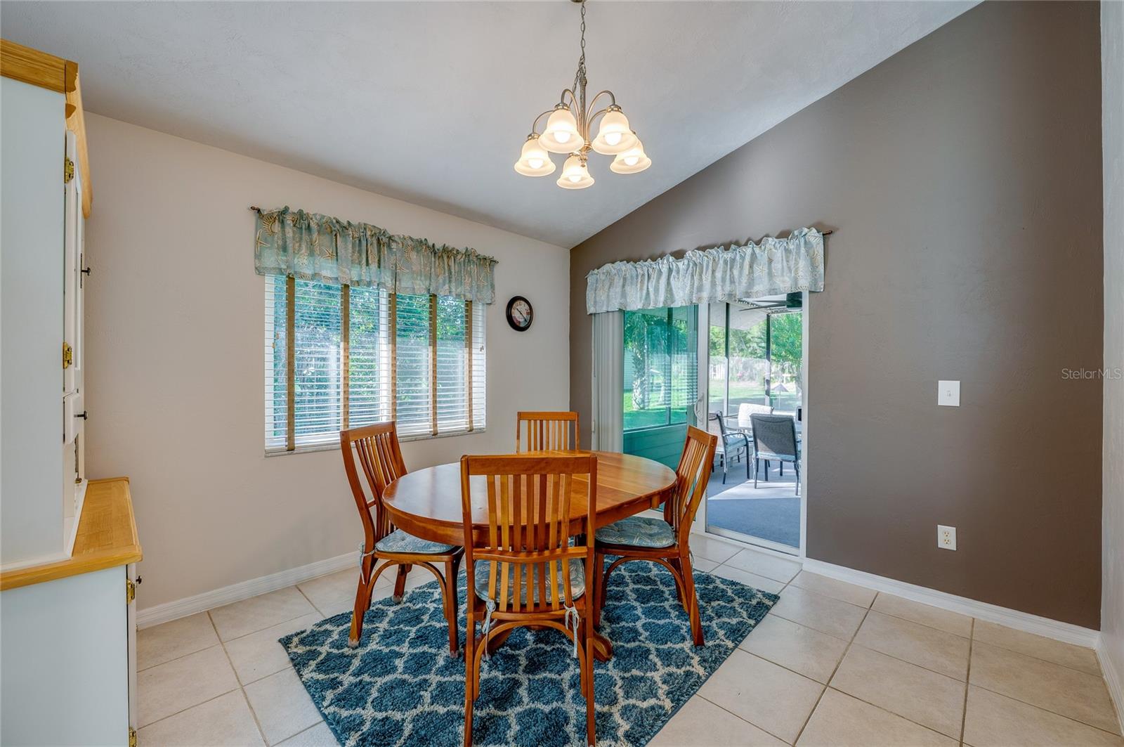 Image 14 of 38 For 5978 Park Ridge Drive