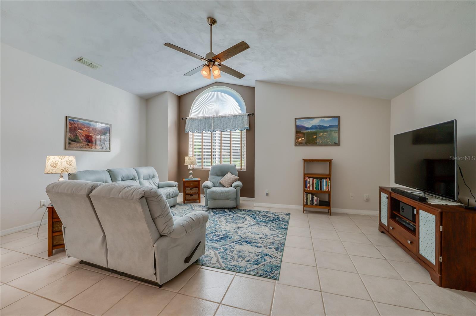 Image 8 of 38 For 5978 Park Ridge Drive