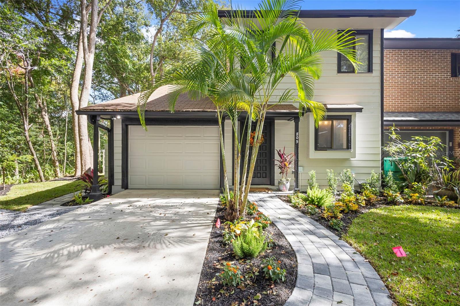 Image 3 of 46 For 805 Clake Street