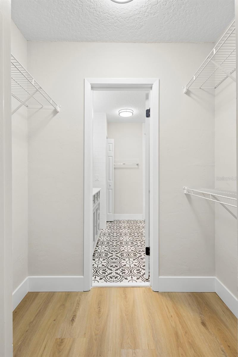 Image 35 of 46 For 805 Clake Street