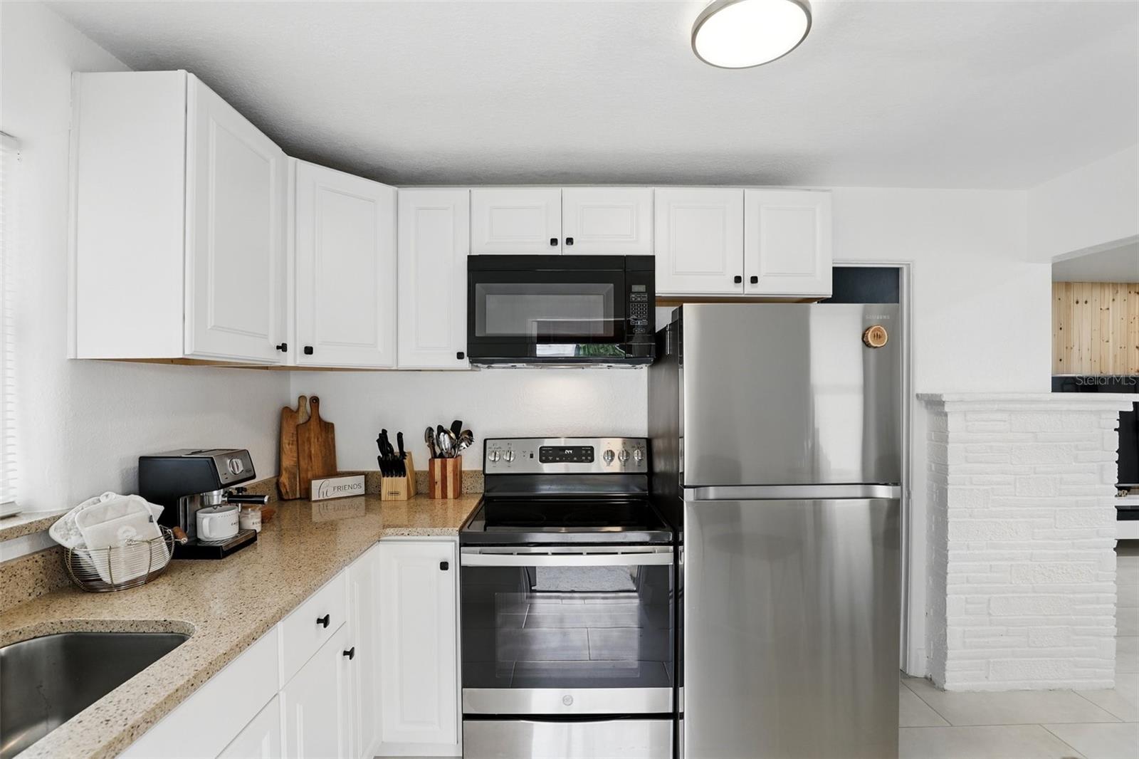 Image 13 of 24 For 104 Hester Avenue