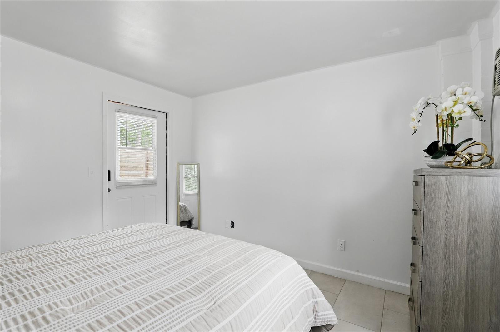 Image 16 of 24 For 104 Hester Avenue