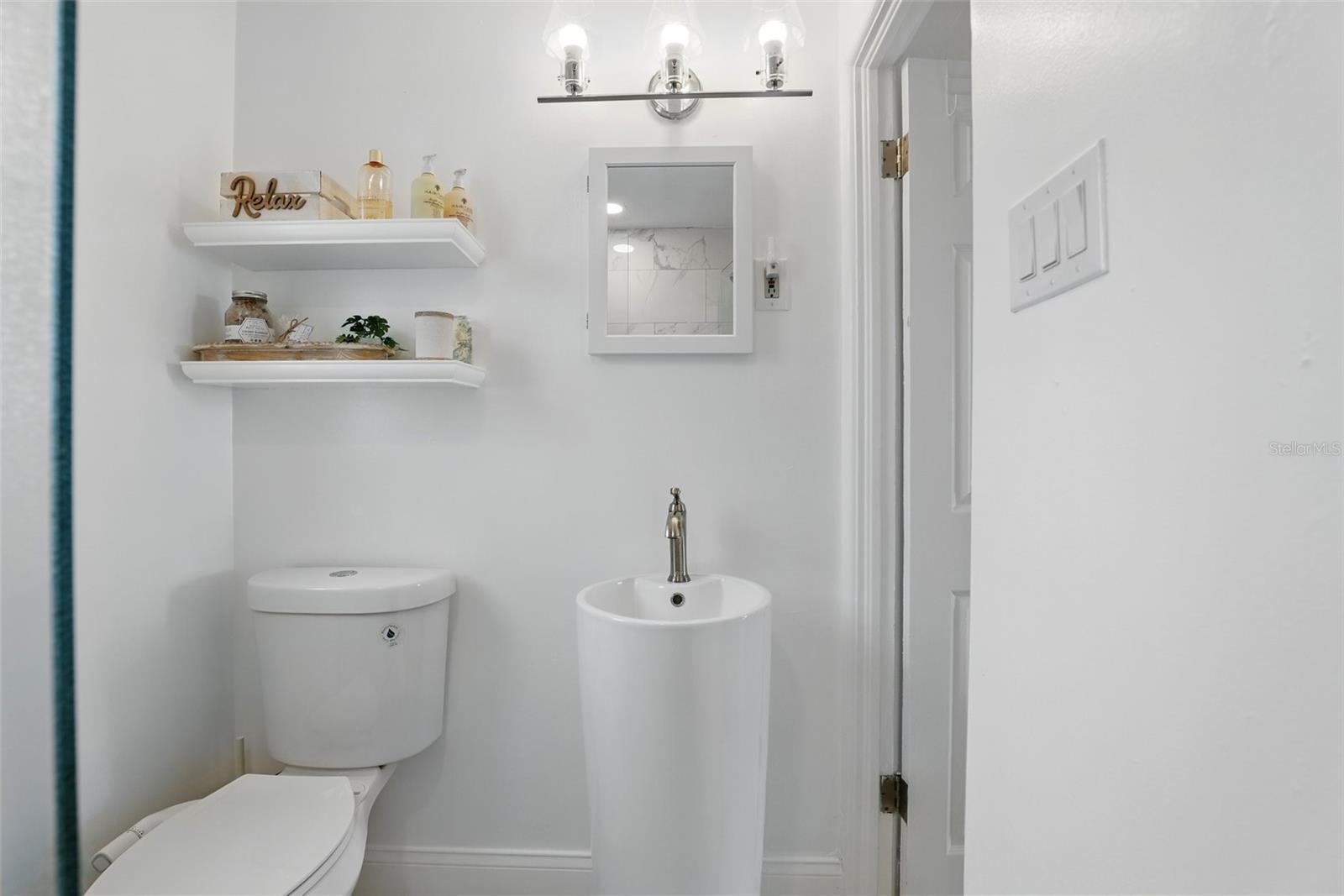 Image 18 of 24 For 104 Hester Avenue