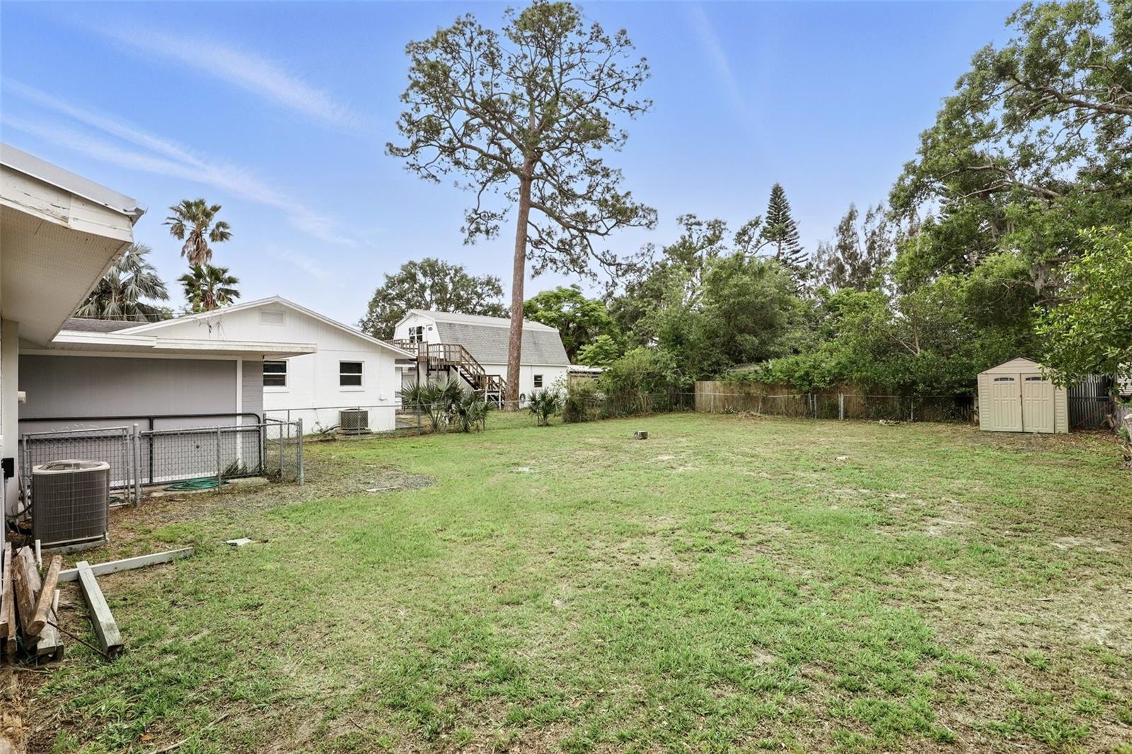 Image 22 of 24 For 104 Hester Avenue