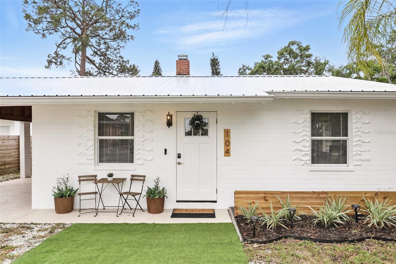 Image 5 of 24 For 104 Hester Avenue