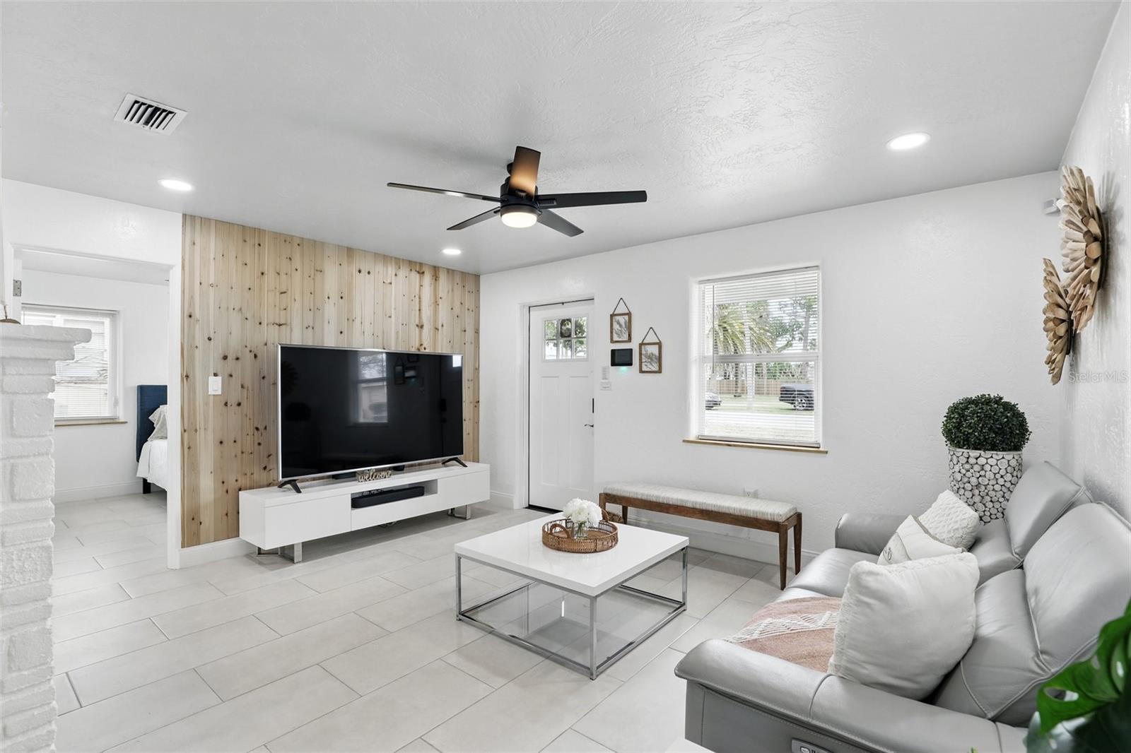 Image 8 of 24 For 104 Hester Avenue