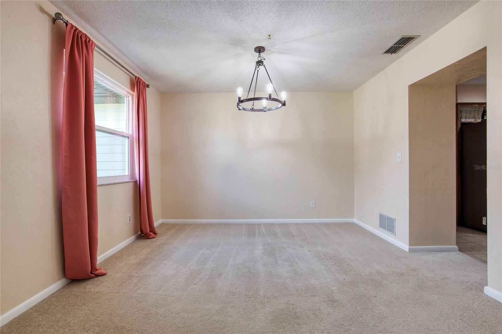 Image 11 of 62 For 63 Sycamore Circle