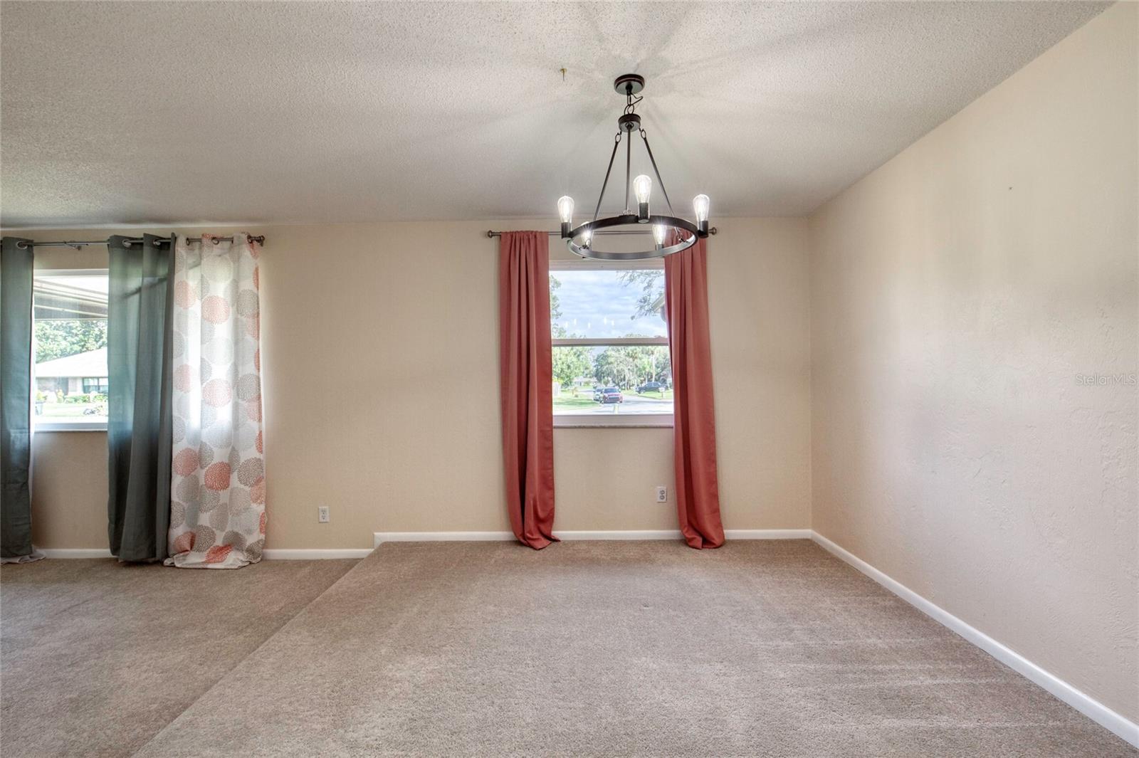 Image 12 of 62 For 63 Sycamore Circle