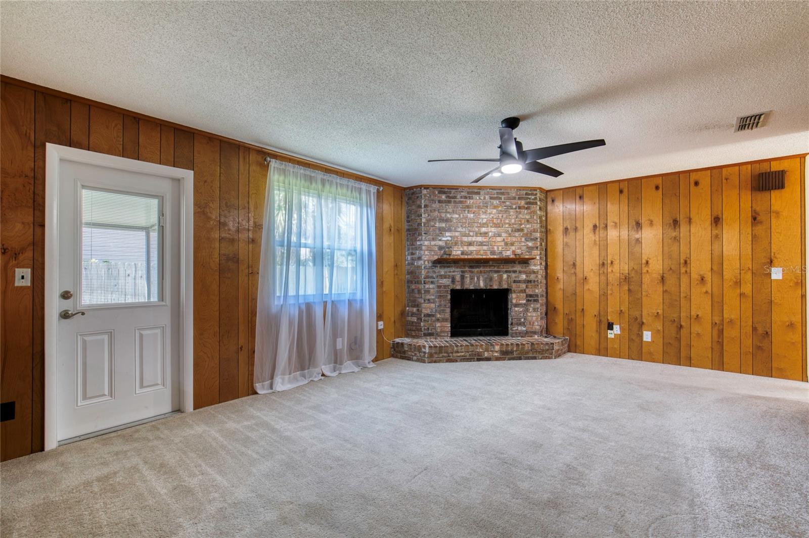 Image 15 of 62 For 63 Sycamore Circle