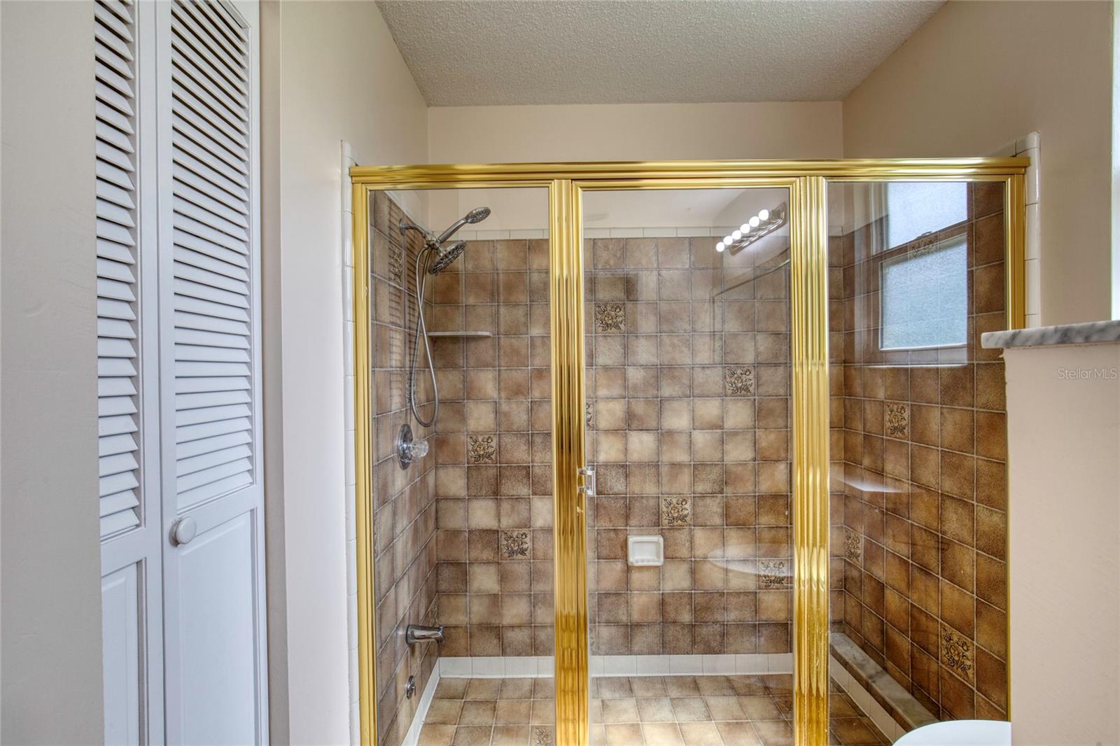 Image 25 of 62 For 63 Sycamore Circle