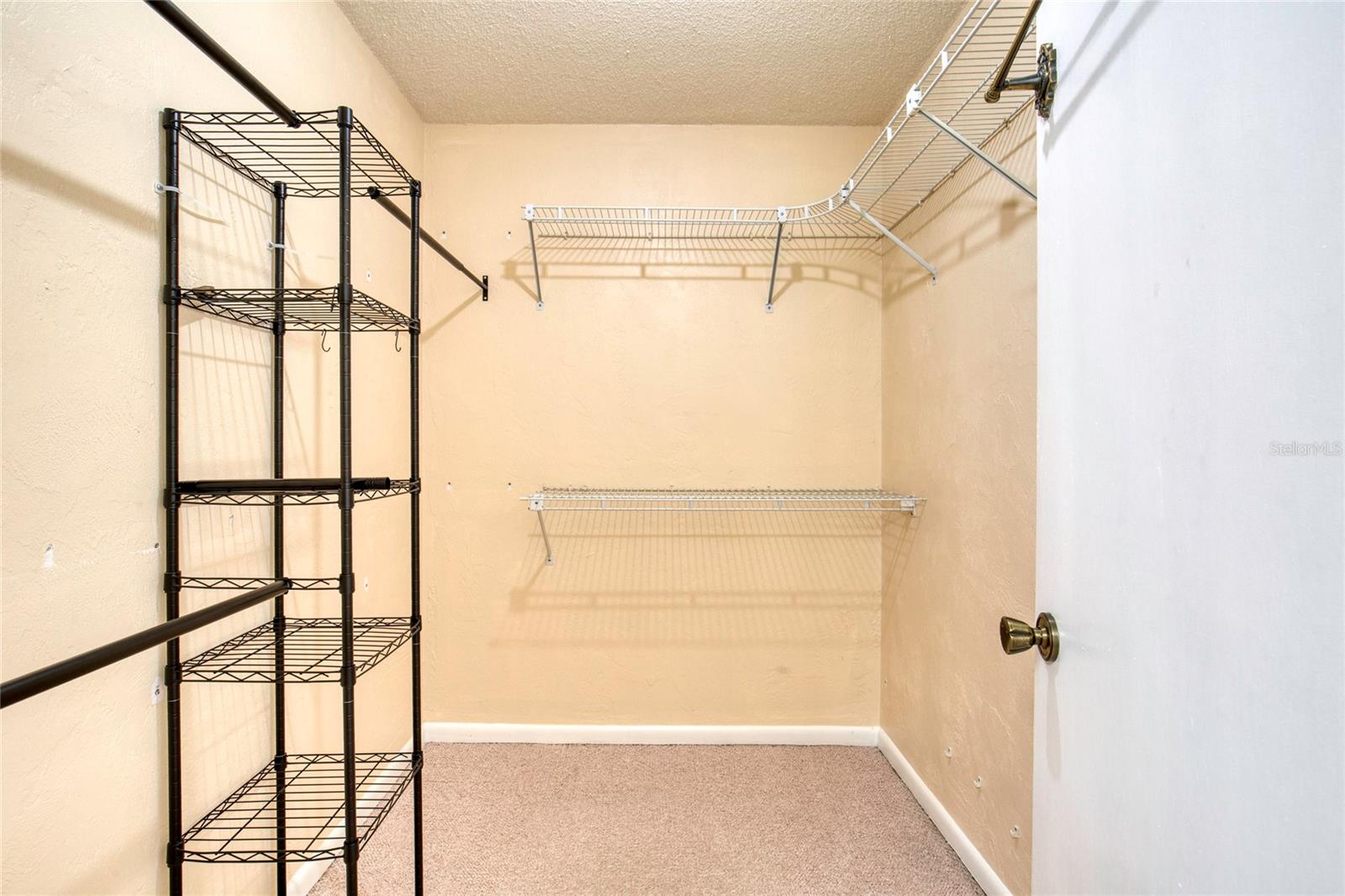 Image 27 of 62 For 63 Sycamore Circle