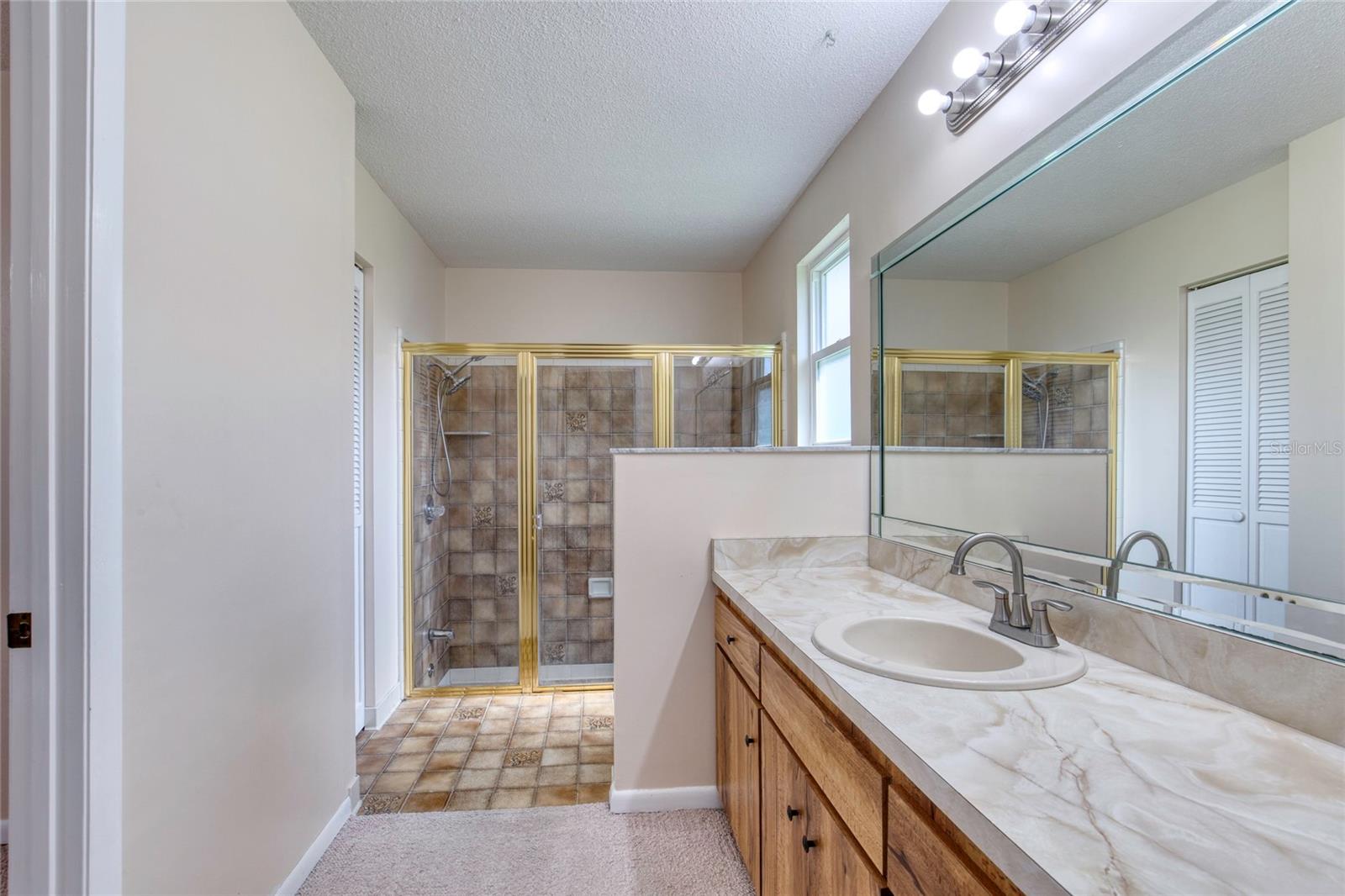 Image 28 of 62 For 63 Sycamore Circle