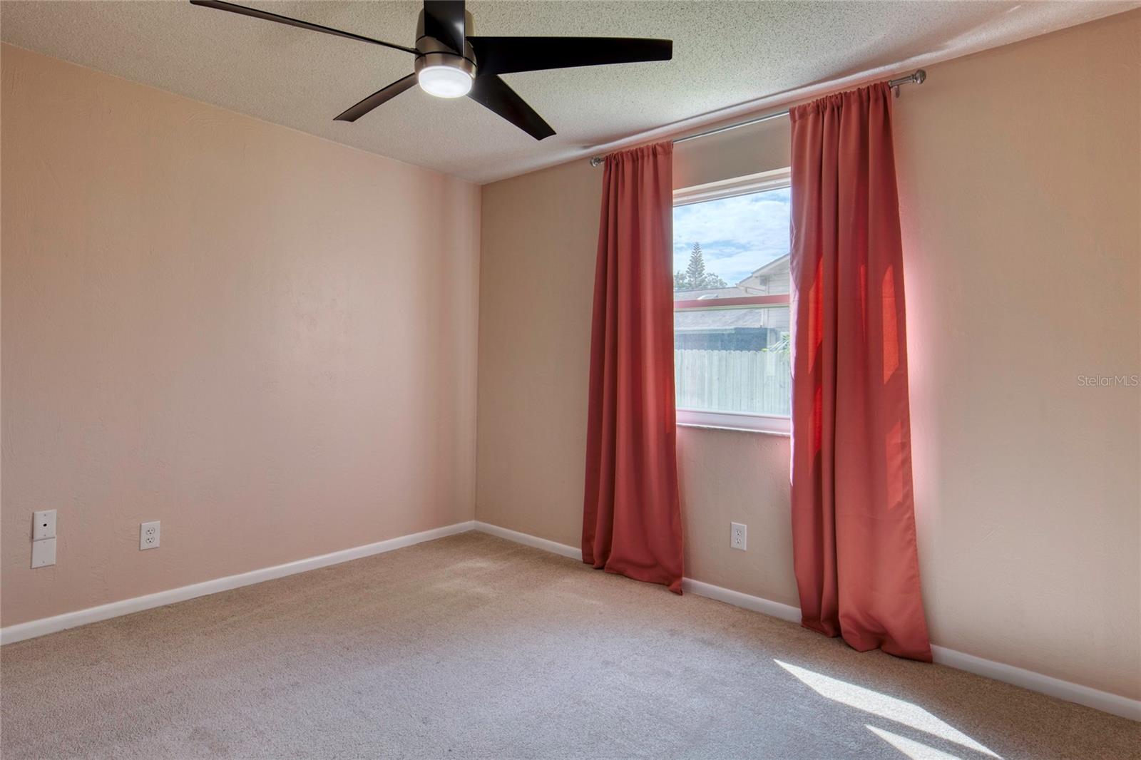 Image 36 of 62 For 63 Sycamore Circle