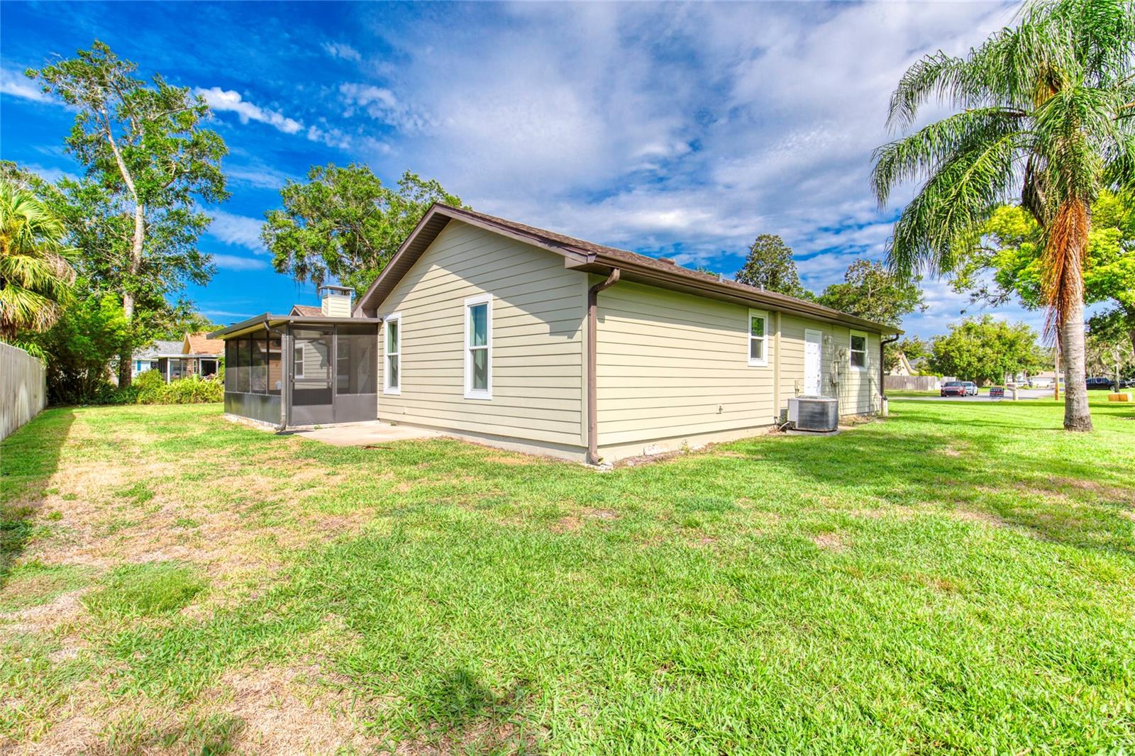 Image 41 of 62 For 63 Sycamore Circle