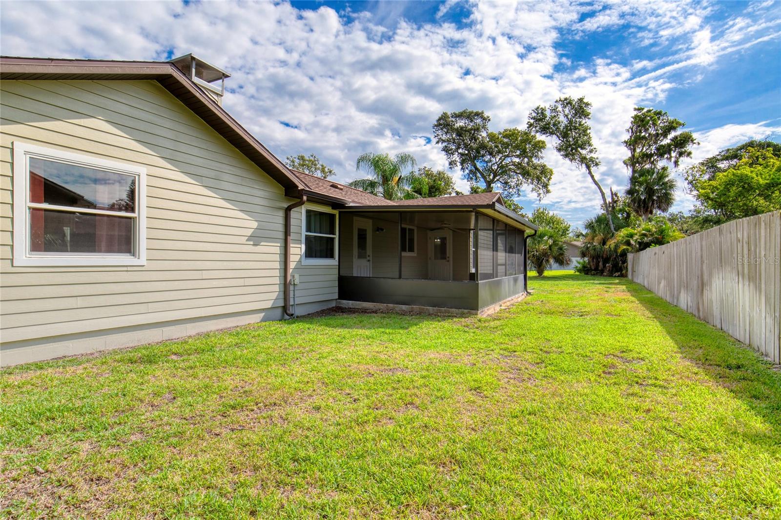 Image 44 of 62 For 63 Sycamore Circle