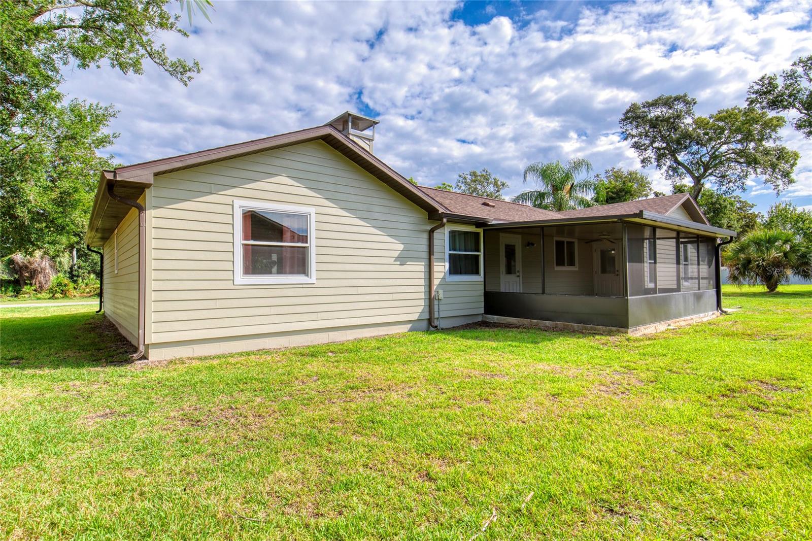 Image 45 of 62 For 63 Sycamore Circle