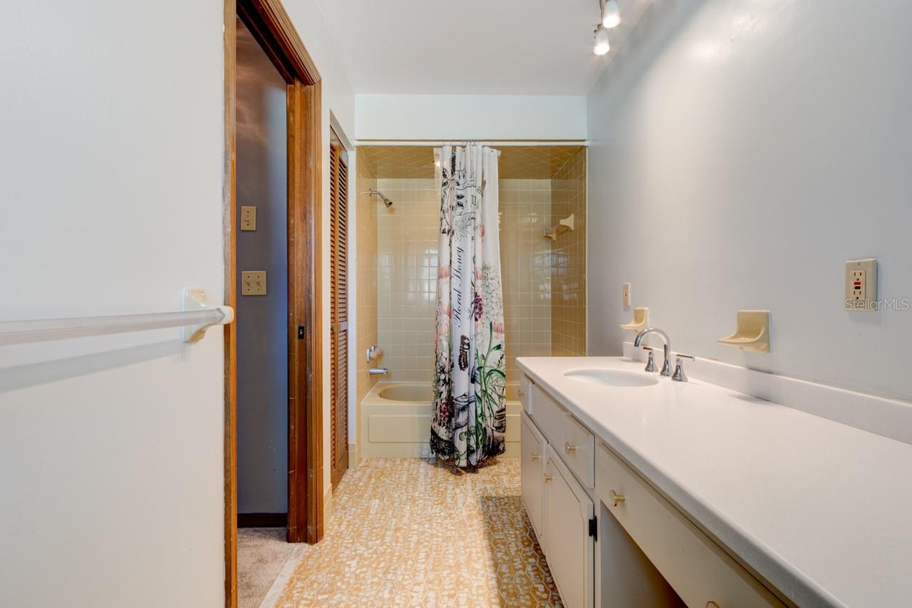 Image 11 of 33 For 96 Beechwood Lane