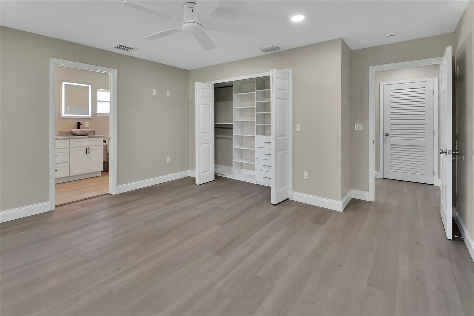 Image 15 of 32 For 704 Cedar Street