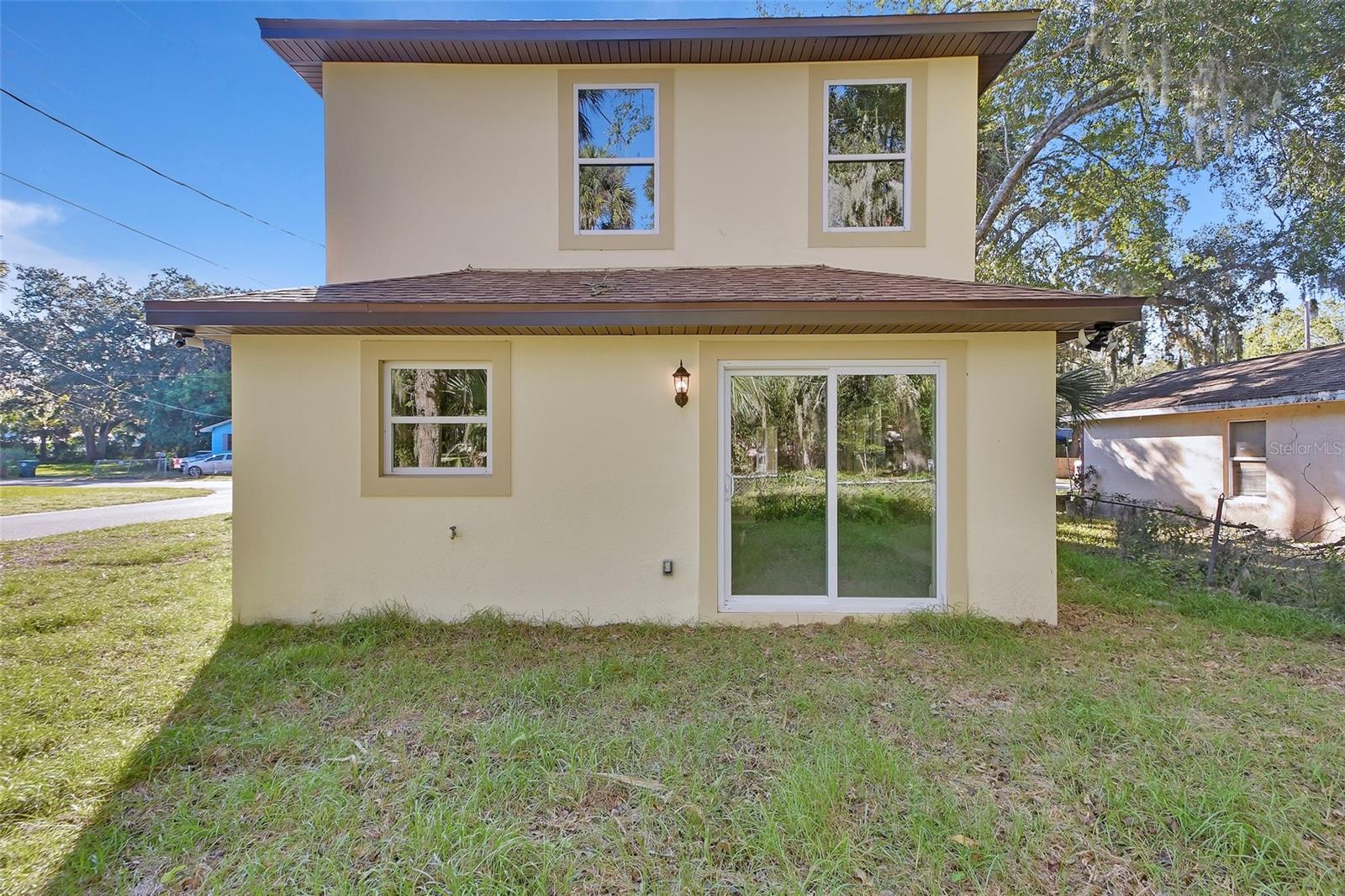 Image 26 of 32 For 704 Cedar Street