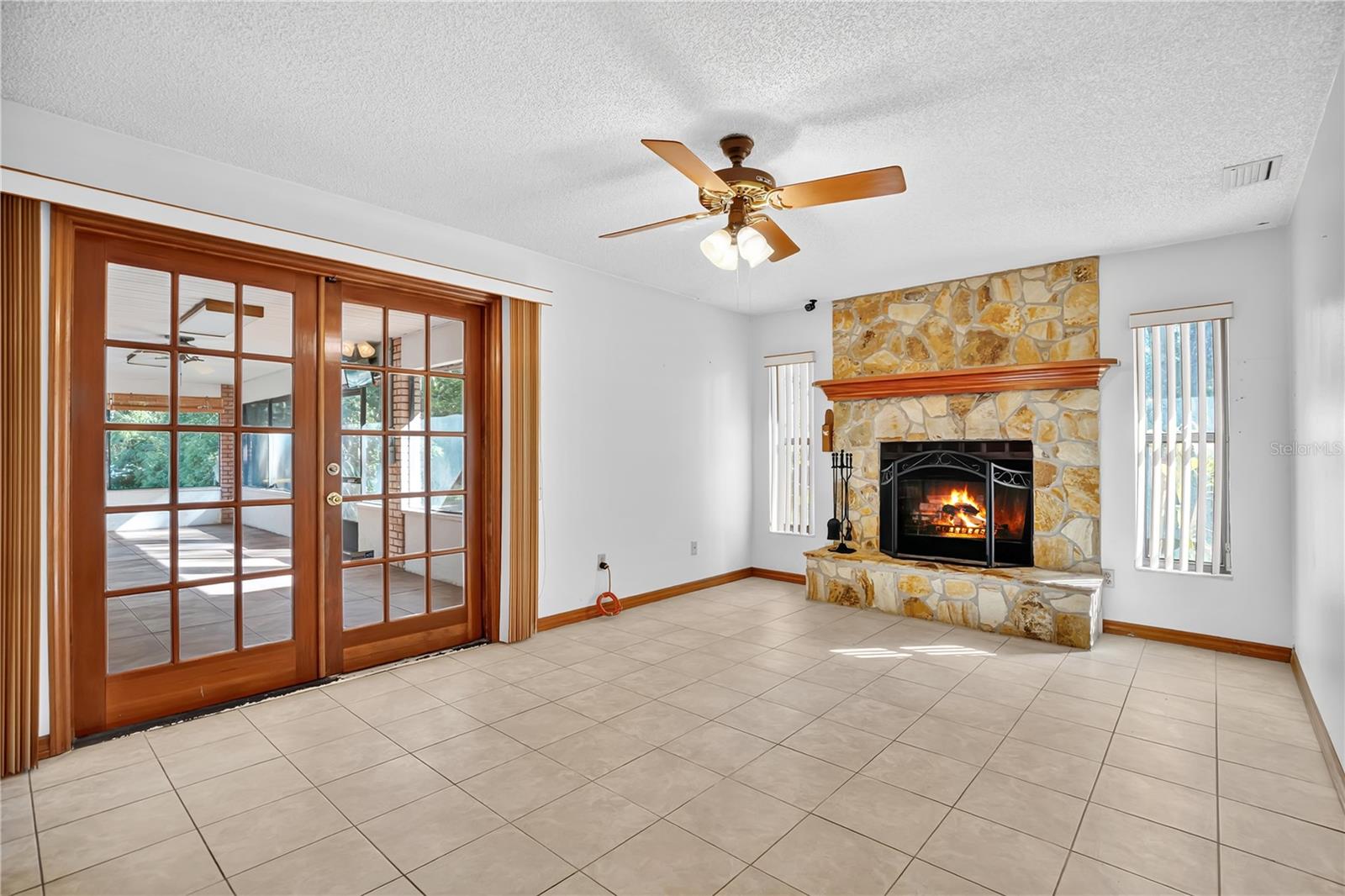 Image 13 of 33 For 912 Sylva Avenue