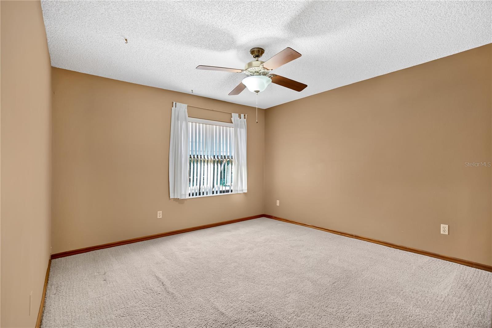 Image 18 of 33 For 912 Sylva Avenue