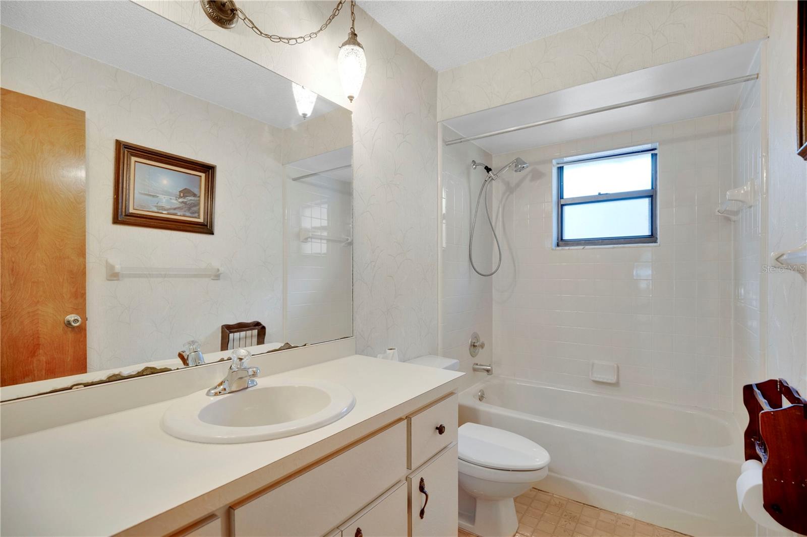 Image 19 of 33 For 912 Sylva Avenue