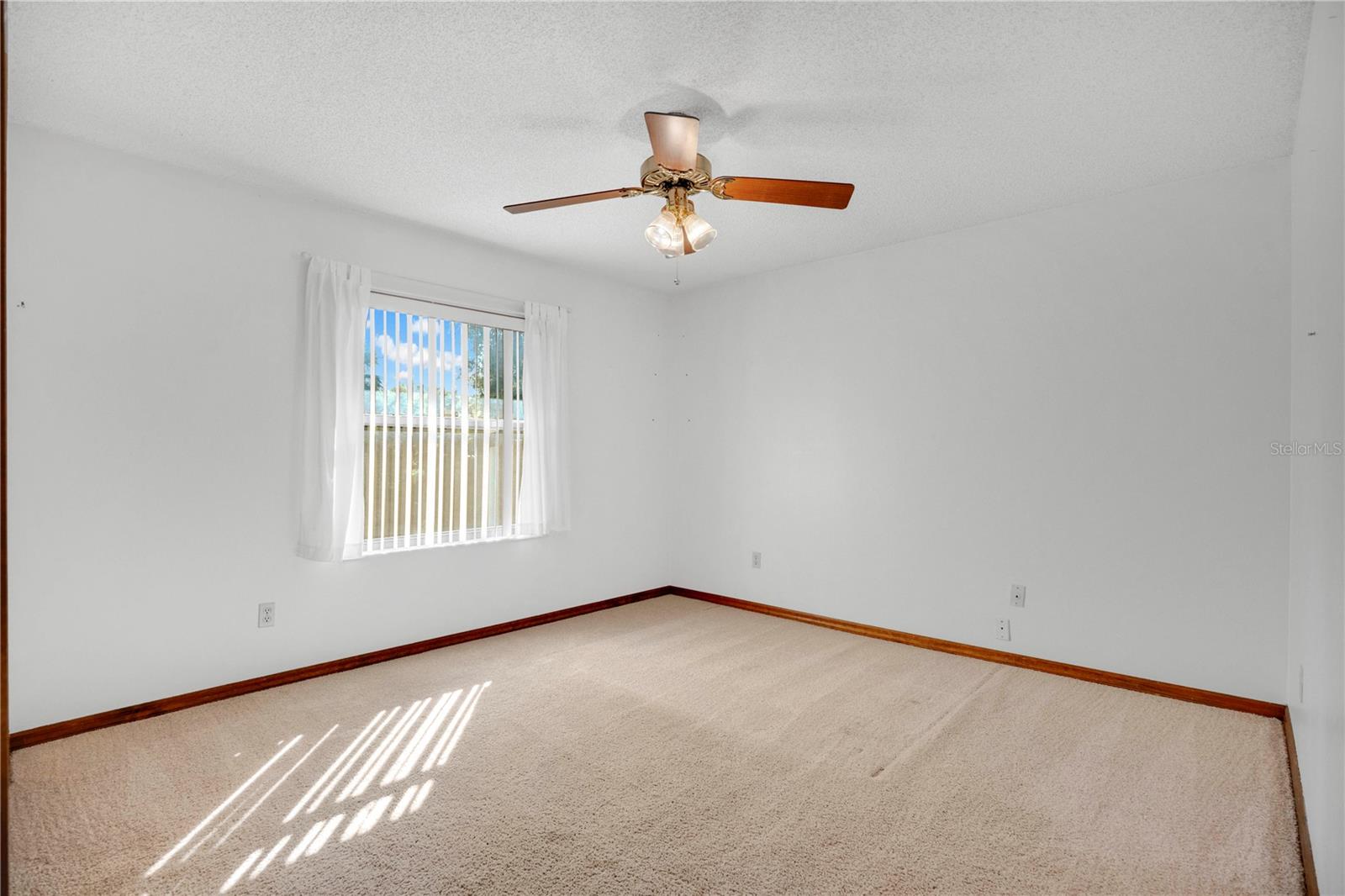 Image 20 of 33 For 912 Sylva Avenue