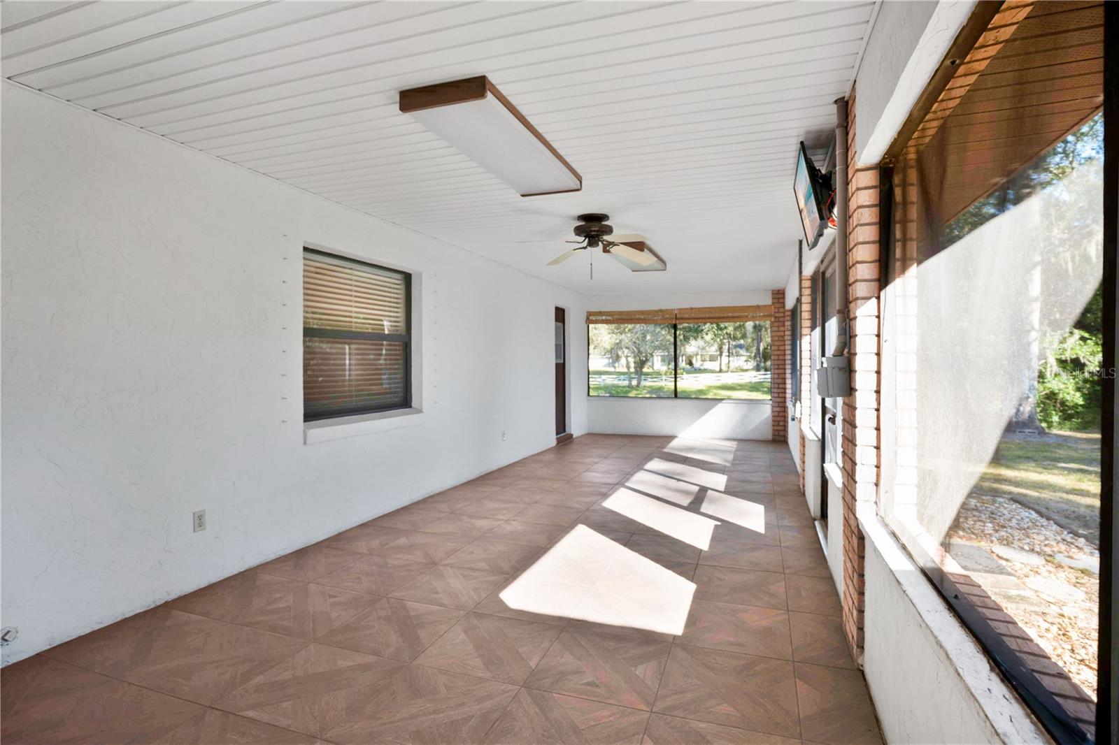 Image 22 of 33 For 912 Sylva Avenue