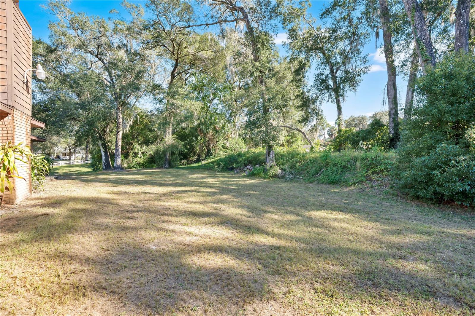 Image 25 of 33 For 912 Sylva Avenue