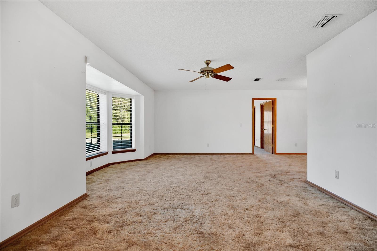 Image 5 of 33 For 912 Sylva Avenue