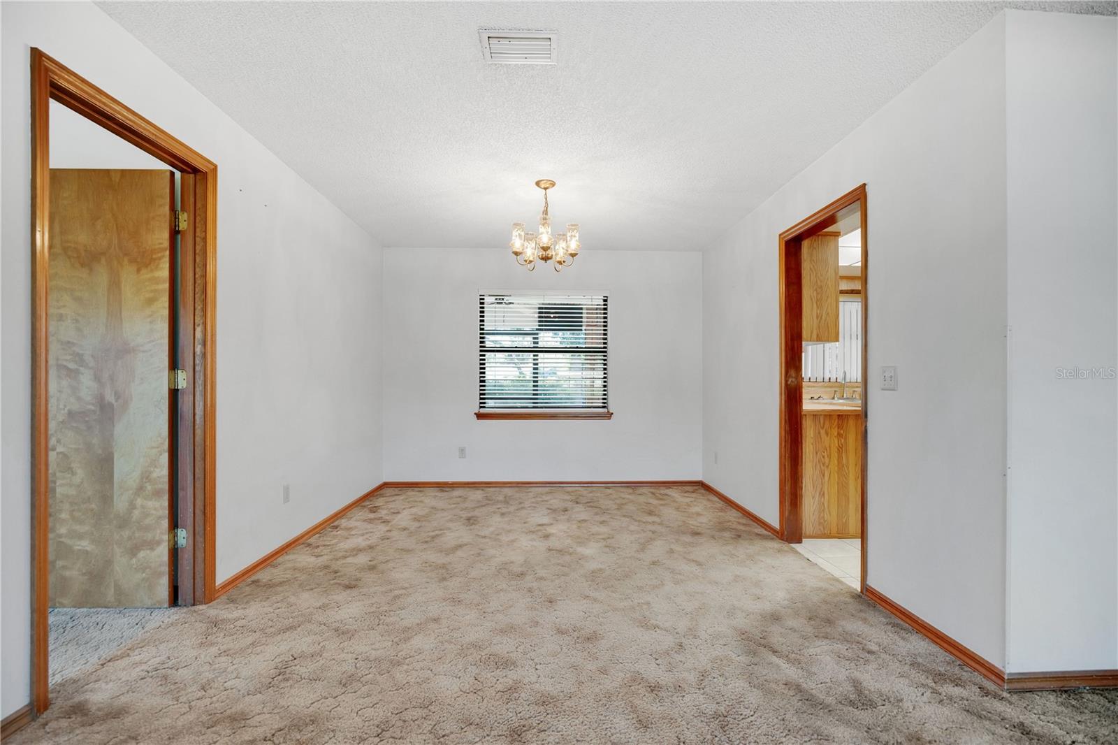 Image 7 of 33 For 912 Sylva Avenue