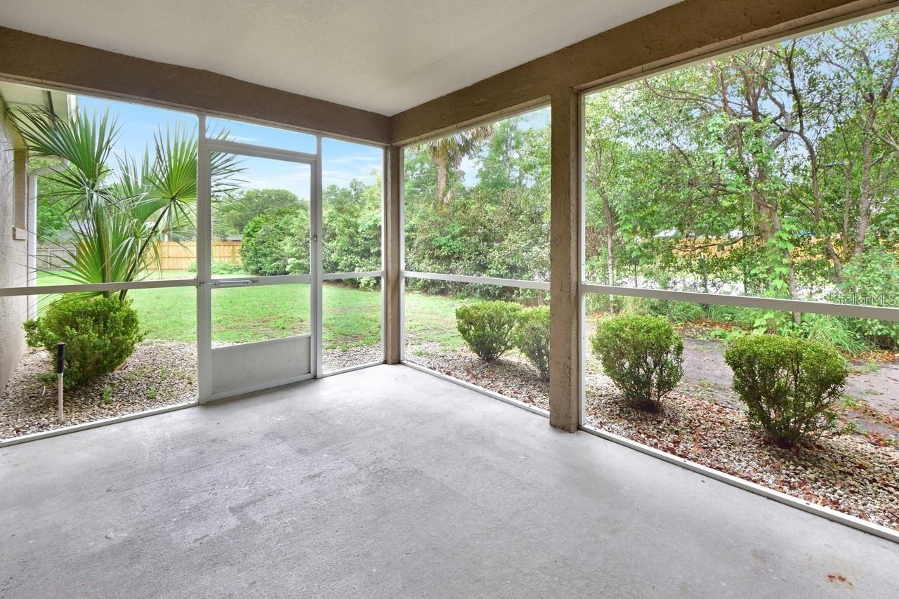 Image 27 of 31 For 1300 Benton Lake Drive E