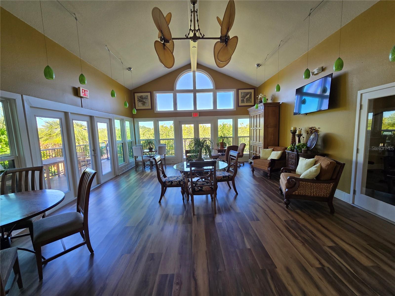 Image 21 of 26 For 1401 Palmetto Avenue 809