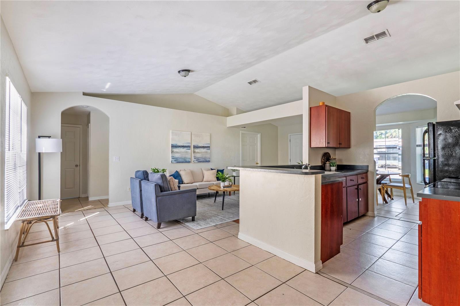 Image 6 of 31 For 816 Grove Avenue