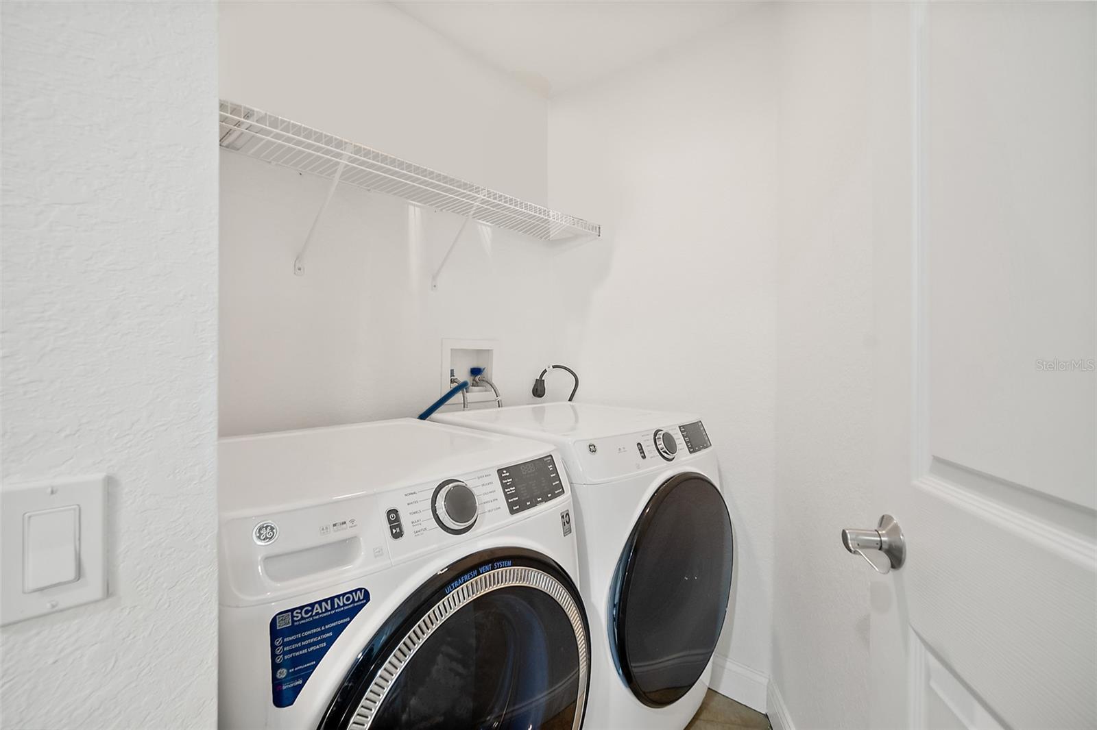 Image 39 of 59 For 2 Oceans West Boulevard 606