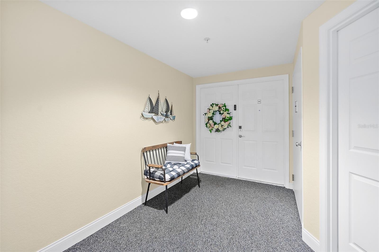 Image 41 of 59 For 2 Oceans West Boulevard 606