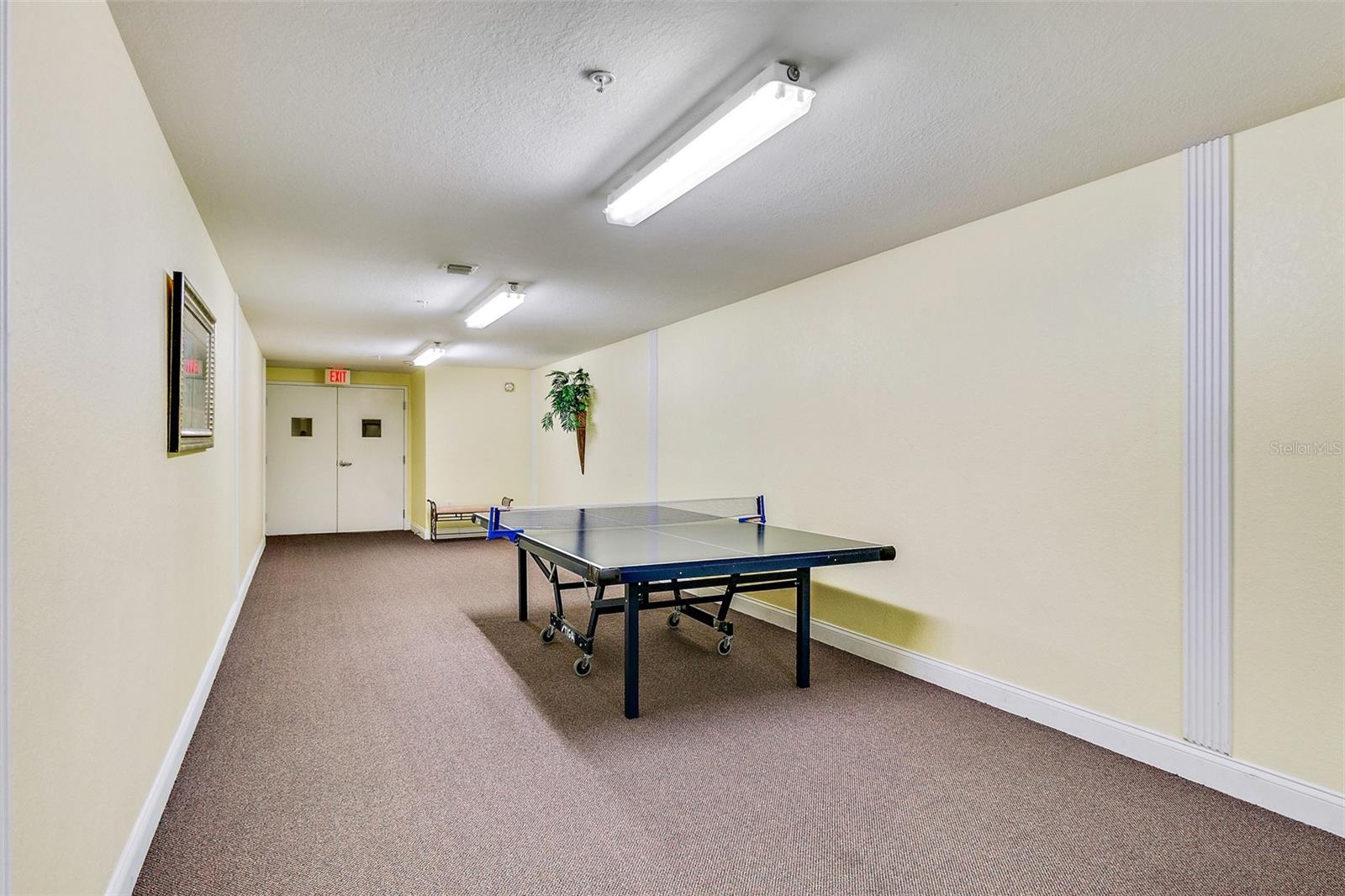 Image 49 of 59 For 2 Oceans West Boulevard 606