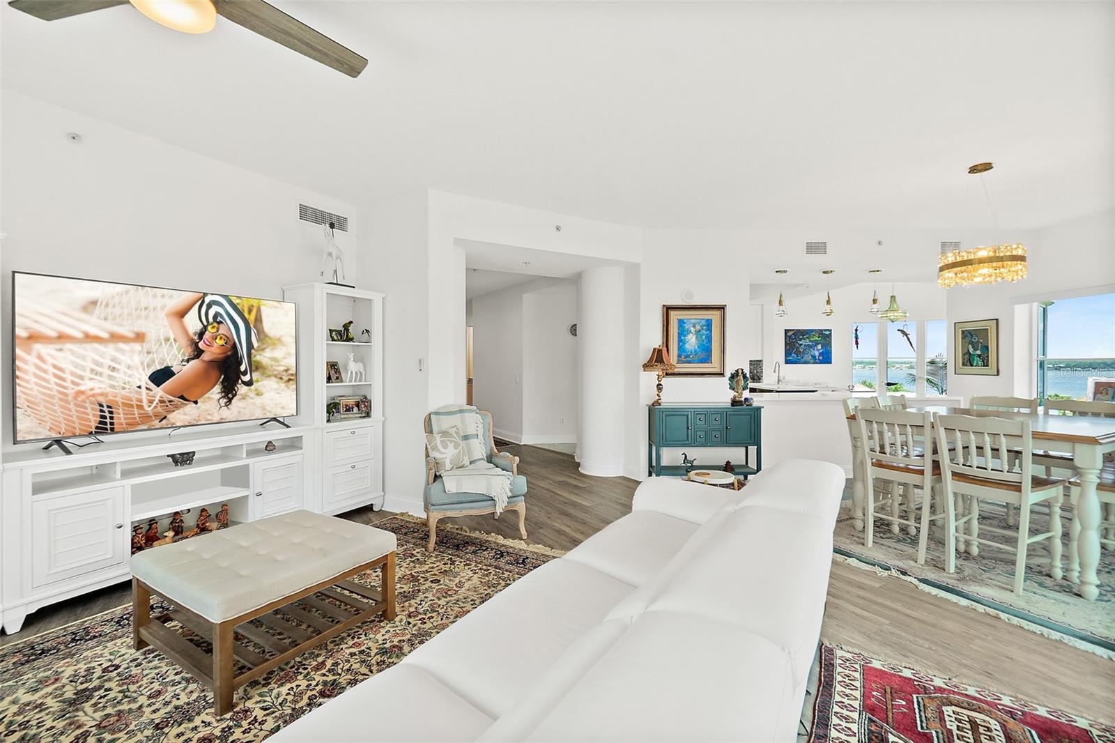 Image 9 of 59 For 2 Oceans West Boulevard 606